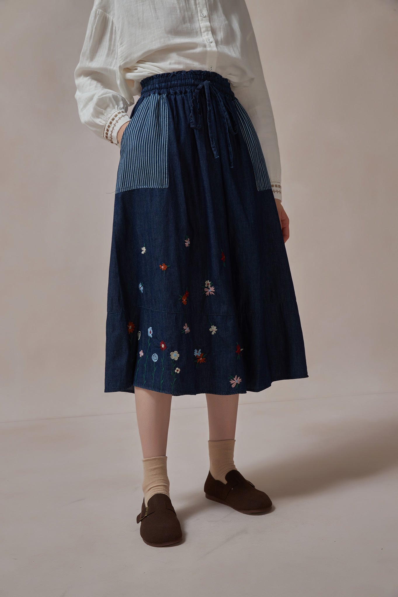 Vintage Style Embroidered Dark Blue Danim Midi Skirt