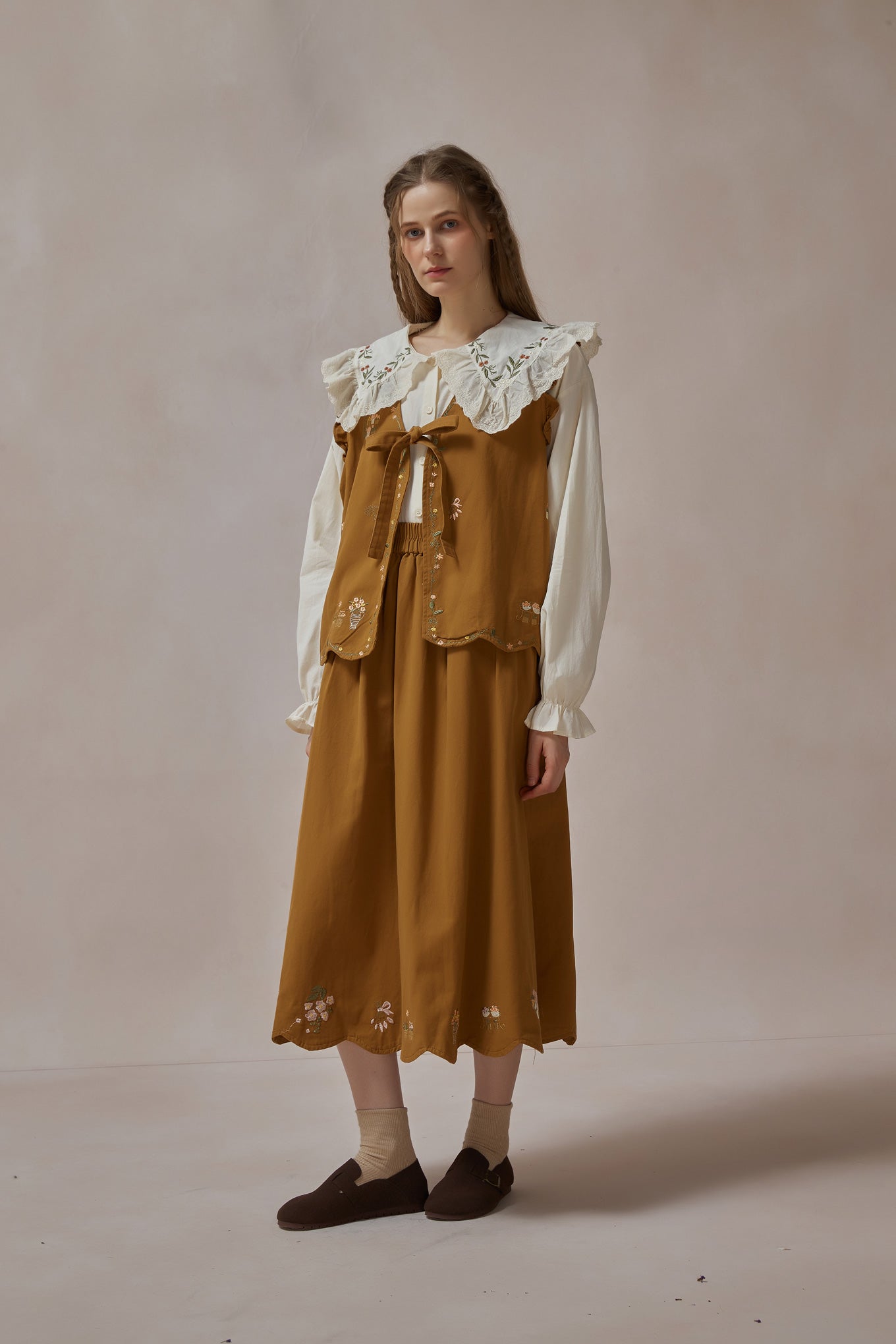 Floral Embroiderd Vest Jacket