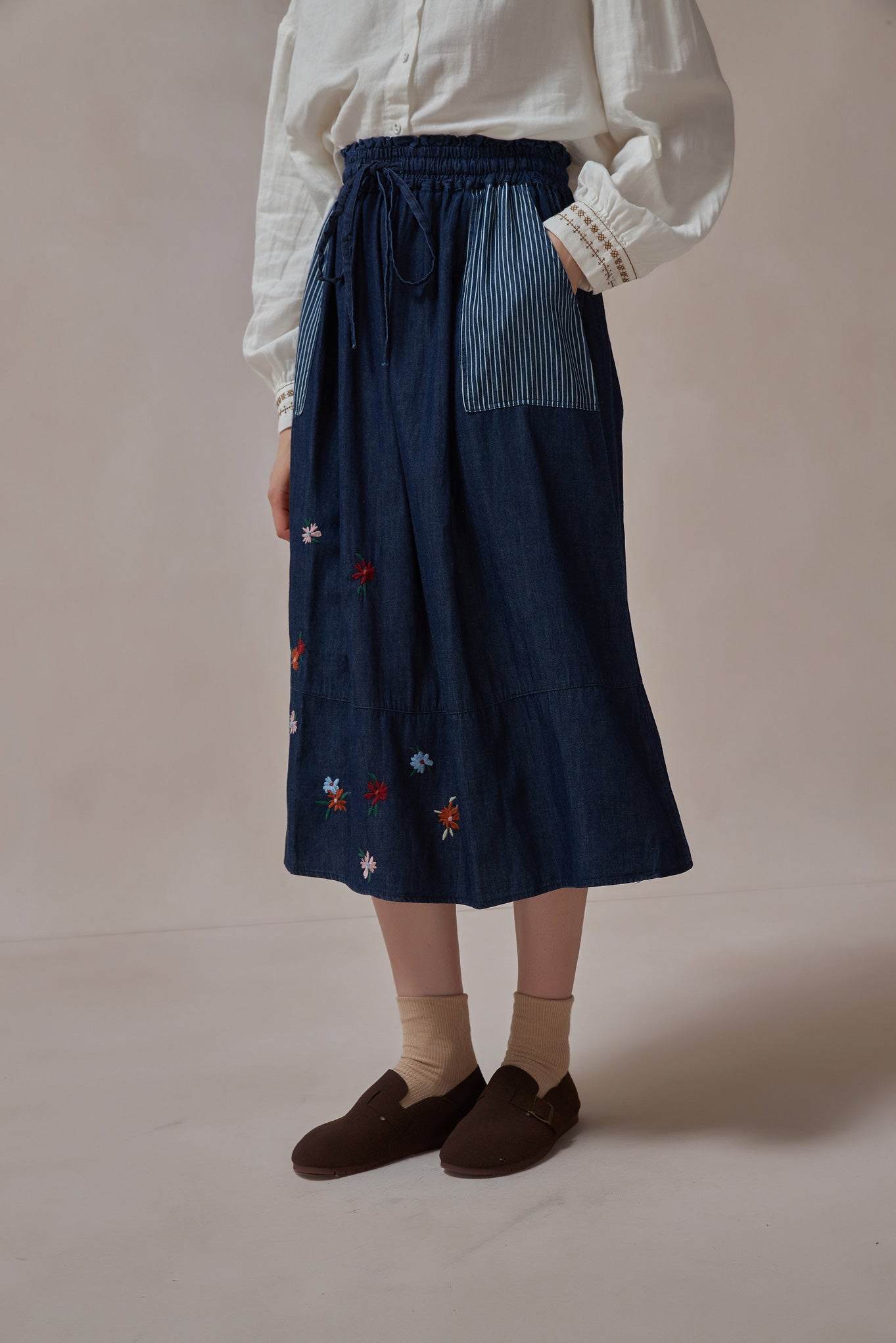 Vintage Style Embroidered Dark Blue Danim Midi Skirt