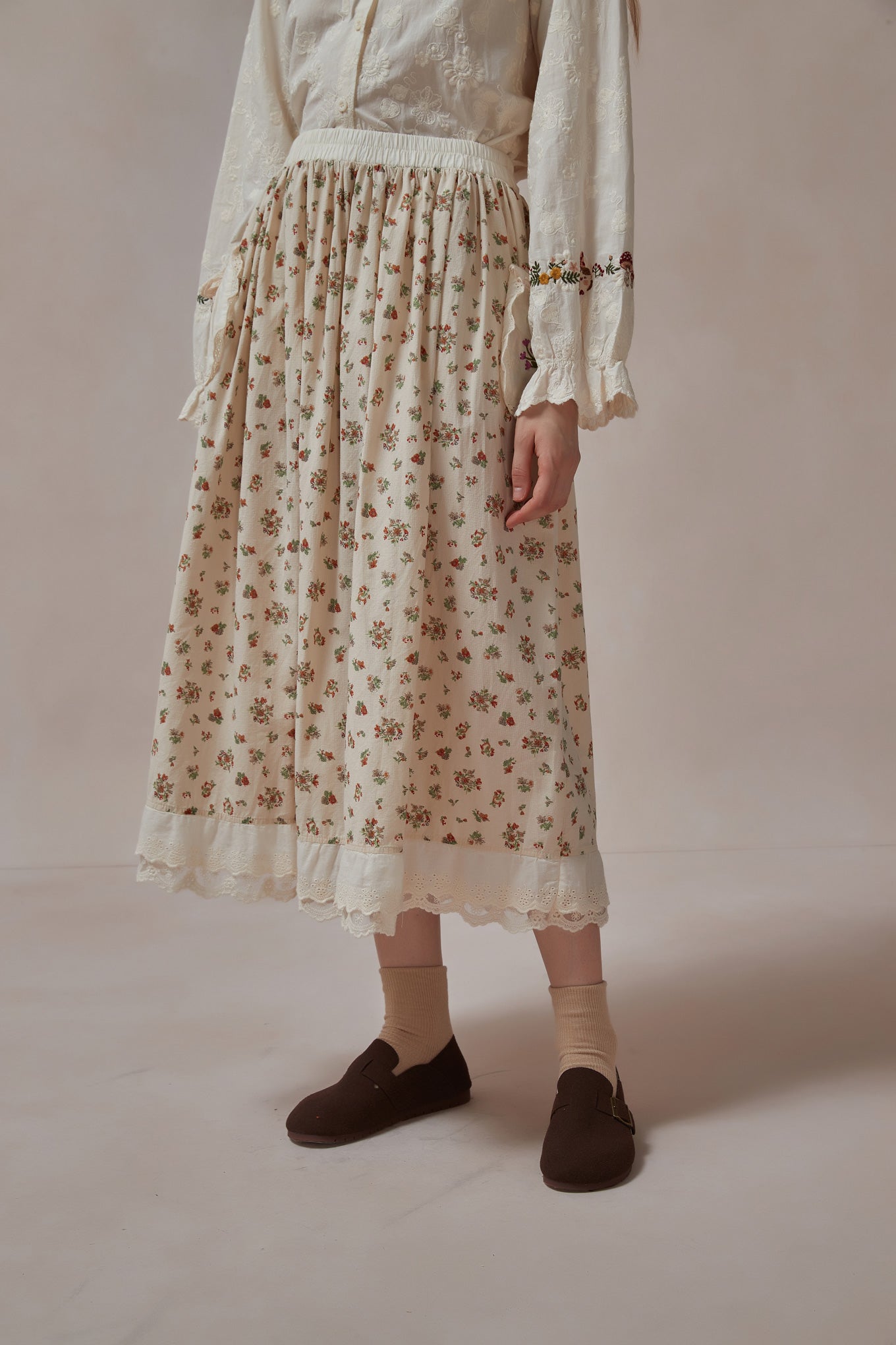 Morigirl Floral White Lace Skirt