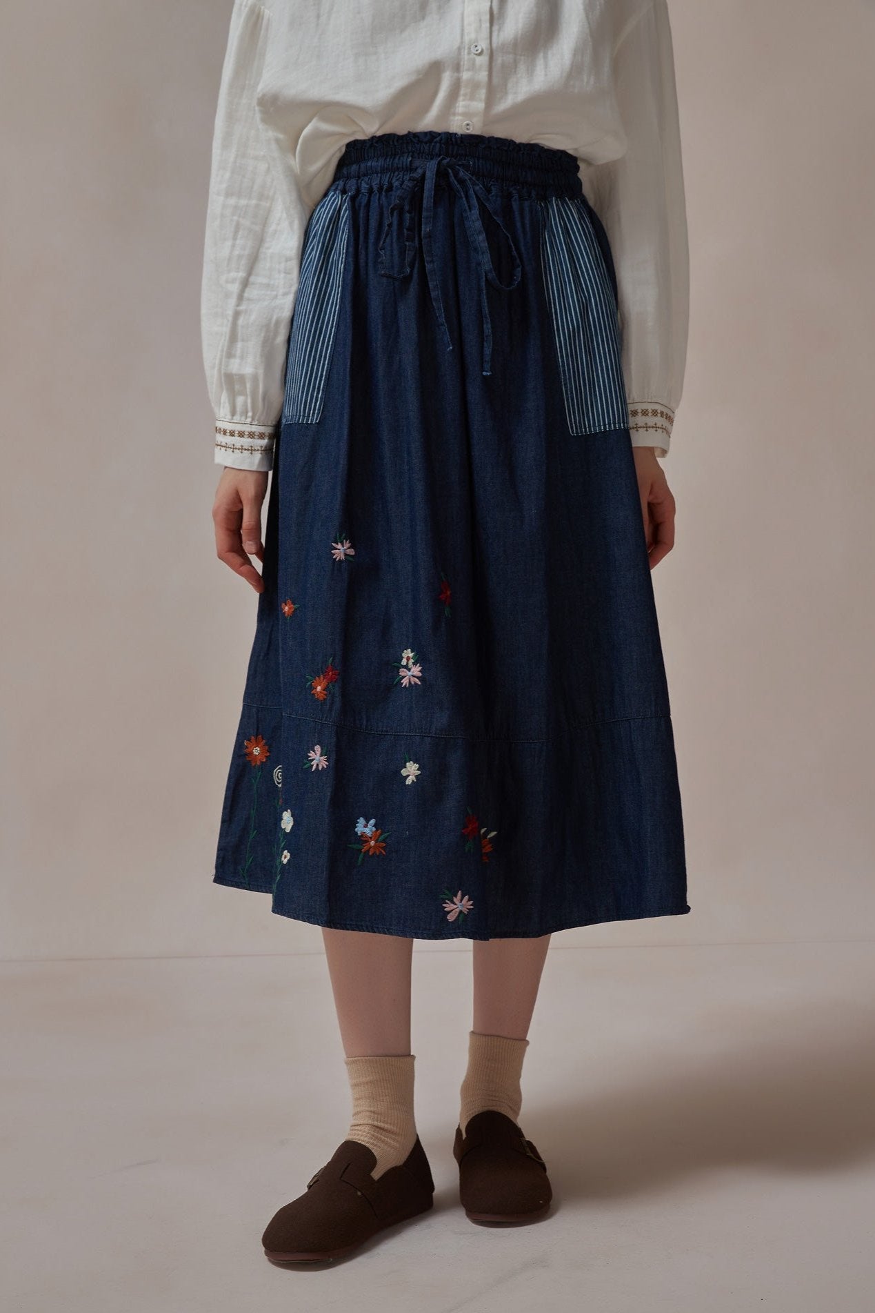 Vintage Style Embroidered Dark Blue Danim Midi Skirt