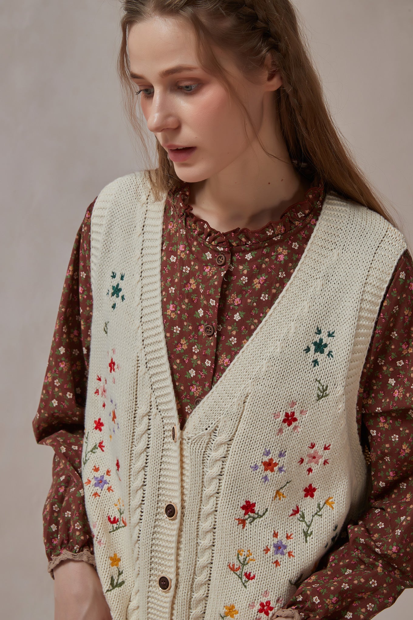 Retro Style Floral Embroidered Vest