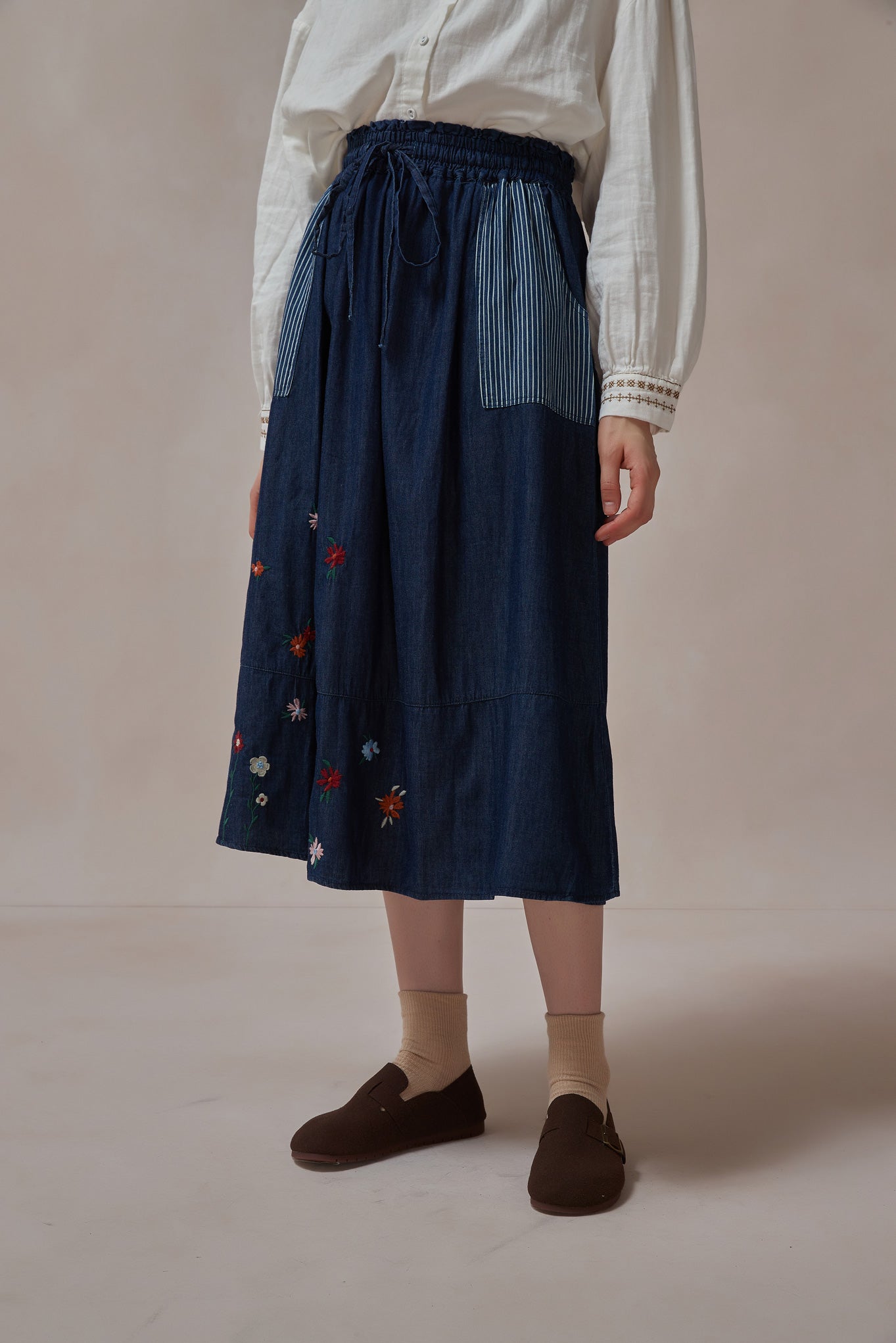 Vintage Style Embroidered Dark Blue Danim Midi Skirt